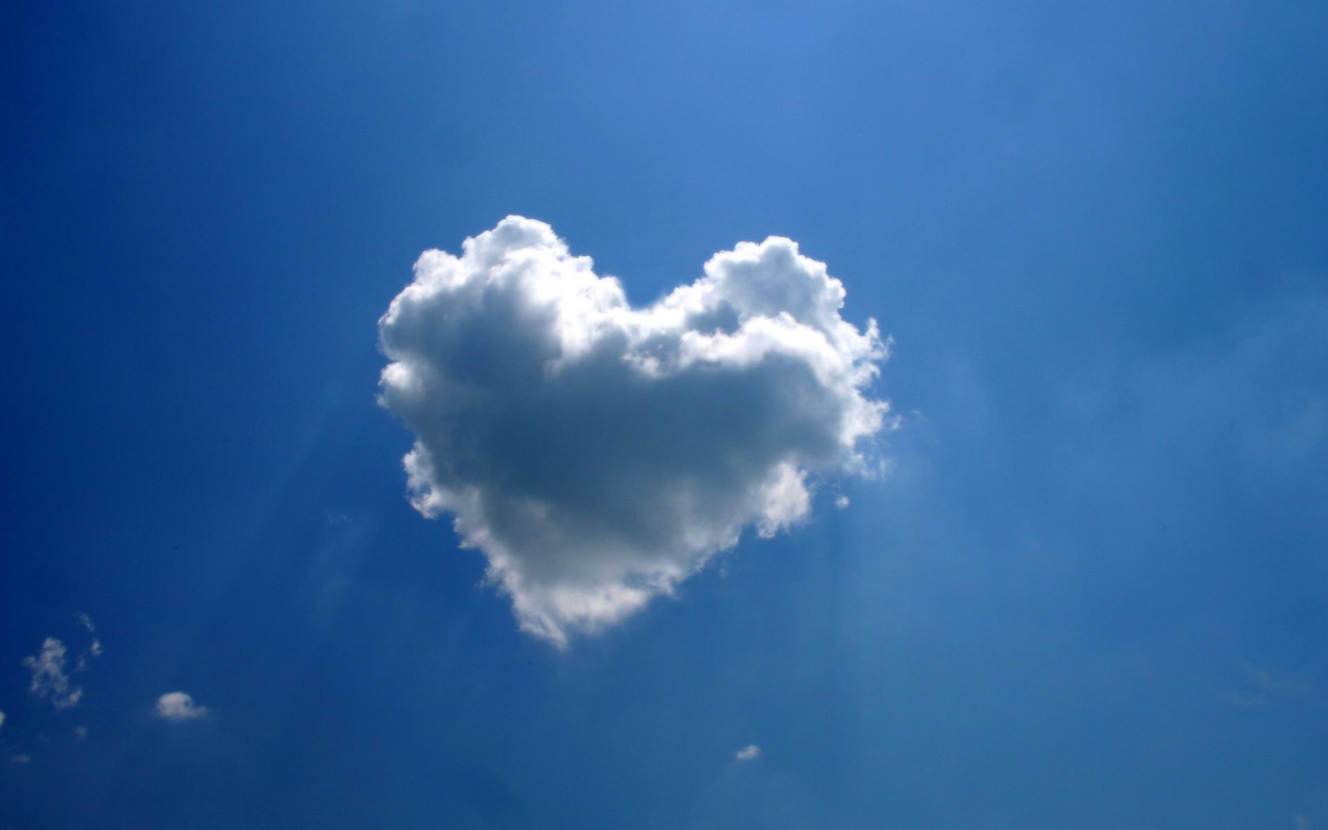 облака, сердца, небо - обои на рабочий стол