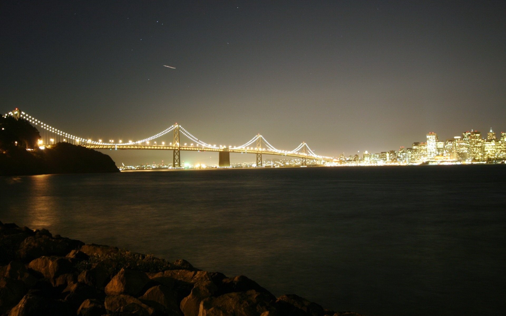 вода, ночь, огни, мосты, Сан - Франциско, Bay Bridge, Yerba Buena Island - обои на рабочий стол