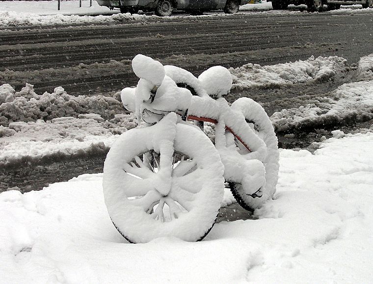 зима, снег, велосипеды, пушистый, дороги - обои на рабочий стол