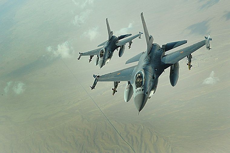 Сокол самолет, F- 16 Fighting Falcon - обои на рабочий стол