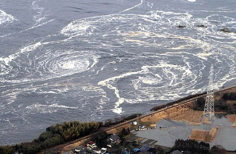 Япония, цунами - обои на рабочий стол