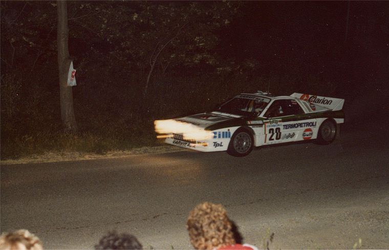 ночь, ралли, гоночный, скачки, Lancia 037, Lancia Rally 037, раллийные автомобили, гоночные автомобили, раллийный автомобиль - обои на рабочий стол