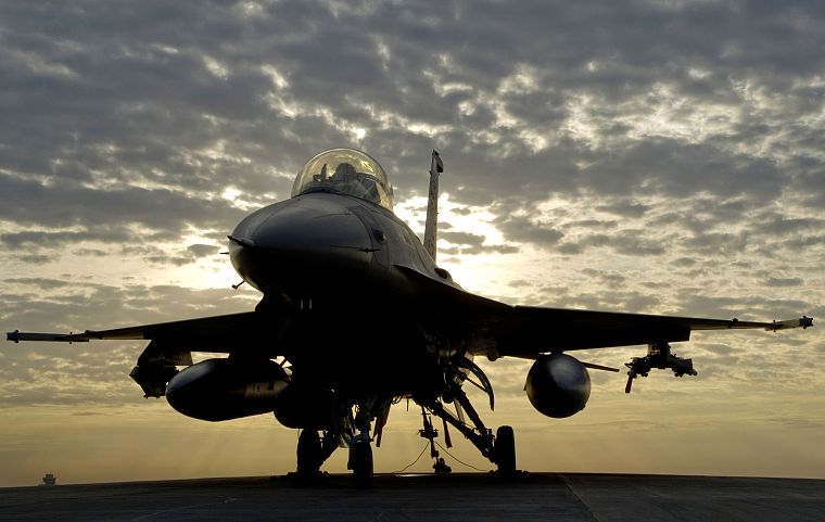 самолет, военный, F- 16 Fighting Falcon - обои на рабочий стол