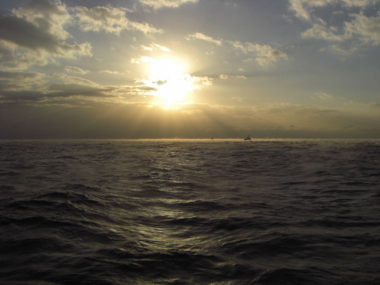 океан, облака, Солнце, лодки, транспортные средства - обои на рабочий стол