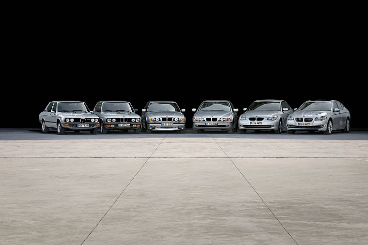 БМВ, автомобили, классический, серебро, транспортные средства, диапазон, BMW E28, темный фон, BMW 5 серии, BMW E39, вид спереди, классические автомобили, BMW E12, BMW E34, BMW E60, BMW F10, вид спереди угол - обои на рабочий стол