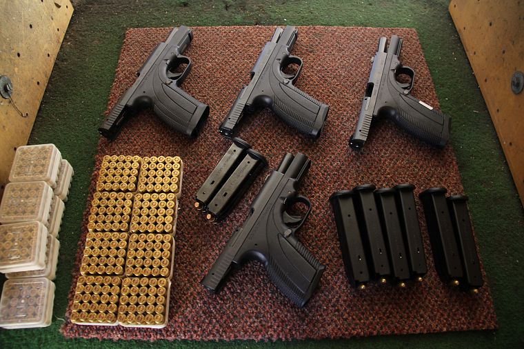 пистолеты, оружие, пистолеты - обои на рабочий стол