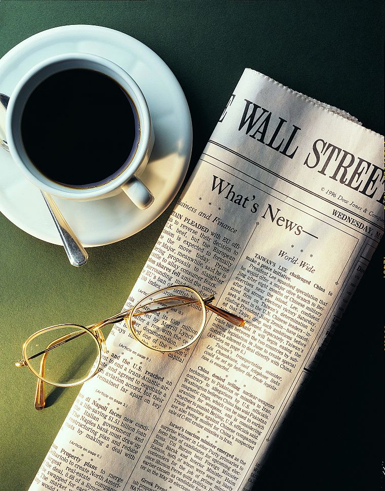 кофе, очки, газеты - обои на рабочий стол