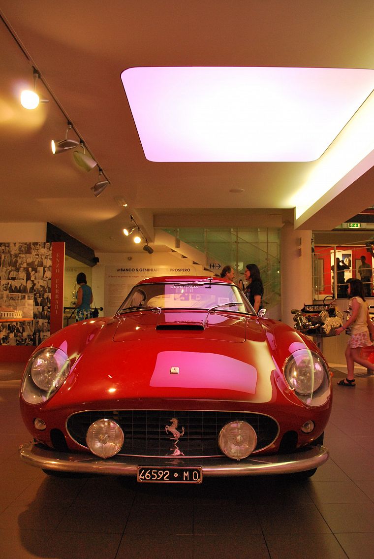 автомобили, Феррари, Италия, транспортные средства, Ferrari музей, гоночные автомобили - обои на рабочий стол