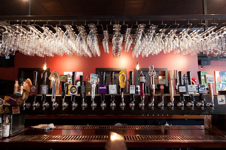 пиво, бар, алкоголь - обои на рабочий стол