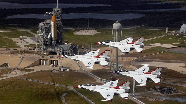 самолеты, космический челнок, ВВС США Thunderbirds, F- 16 - обои на рабочий стол