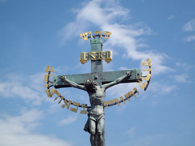 крест, Прага - обои на рабочий стол