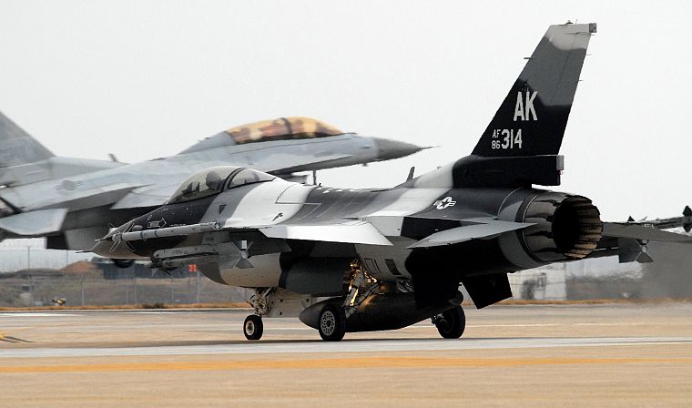 самолет, военный, самолеты, F- 16 Fighting Falcon - обои на рабочий стол