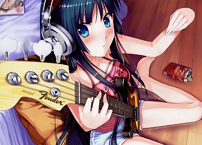 наушники, K-ON! (Кэйон!), голубые глаза, гитары, Акияма Мио, шорты, аниме девушки, гитаристы, медиаторы - обои на рабочий стол