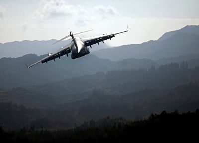 самолет, холмы, туман, транспортные средства, C- 17 Globemaster - похожие обои для рабочего стола