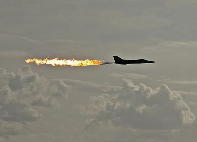 самолет, военный, огонь, топливо, самолеты, F - 111 Aardvark - случайные обои для рабочего стола