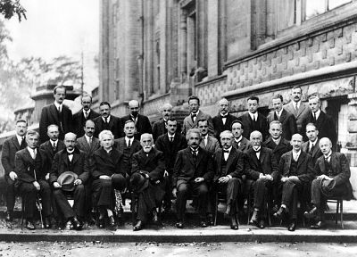 оттенки серого, Альберт Эйнштейн, монохромный, Макса Планка, Огюст Пикар, Мари Кюри, Эрвин SchrÃ ?? Â¶dinger, Solvay конференции ( 1927 ) - копия обоев рабочего стола