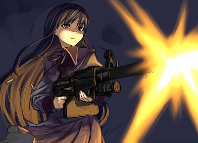 брюнетки, пистолеты, оружие, Mahou Shoujo Мадока Magica, аниме, Акеми Homura, фиолетовые глаза, простой фон, аниме девушки, M249, морда вспышка - похожие обои для рабочего стола