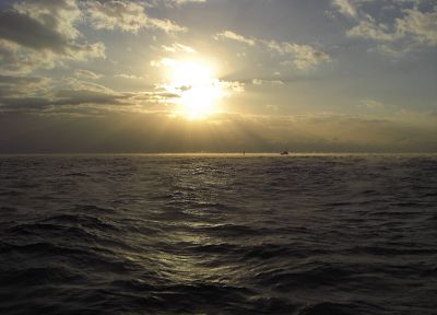 океан, облака, Солнце, лодки, транспортные средства - обои на рабочий стол