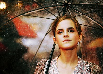 девушки, Эмма Уотсон, дождь, актрисы, знаменитости, зонтики - случайные обои для рабочего стола
