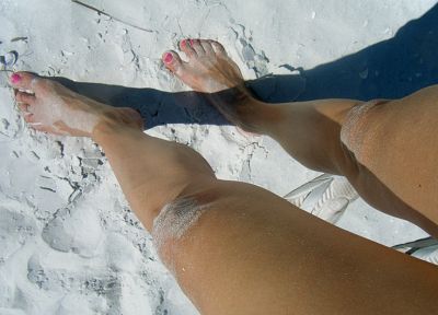 ноги, песок - случайные обои для рабочего стола