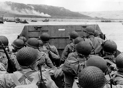 солдаты, война, военный, оттенки серого, Вторая мировая война, Роберт Капа, пляжи - оригинальные обои рабочего стола