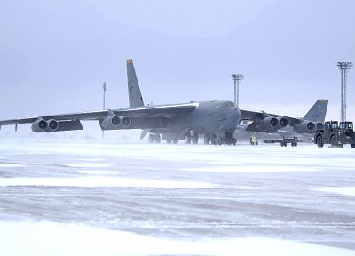 снег, самолет, бомбардировщик, Б-52 Stratofortress, транспортные средства - случайные обои для рабочего стола