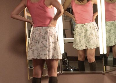 девушки, зеркала, Элиза Душку, высокие каблуки - копия обоев рабочего стола