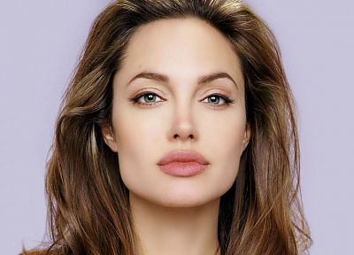 девушки, актрисы, Анджелина Джоли, губы, зеленые глаза, лица - обои на рабочий стол