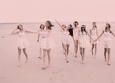 девушки, песок, Girls Generation SNSD (Сонёсидэ), босиком, пляжи - случайные обои для рабочего стола