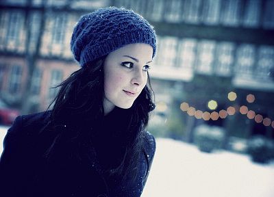 брюнетки, девушки, синий, снег, боке, Лена Майер-Ландрут, шляпы - случайные обои для рабочего стола