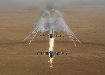 самолет, военный, пустыня, война, AC - 130 Spooky / Spectre, самолеты, вспышки - похожие обои для рабочего стола