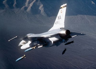 самолет, бомбы, военный, F- 16 Fighting Falcon - случайные обои для рабочего стола