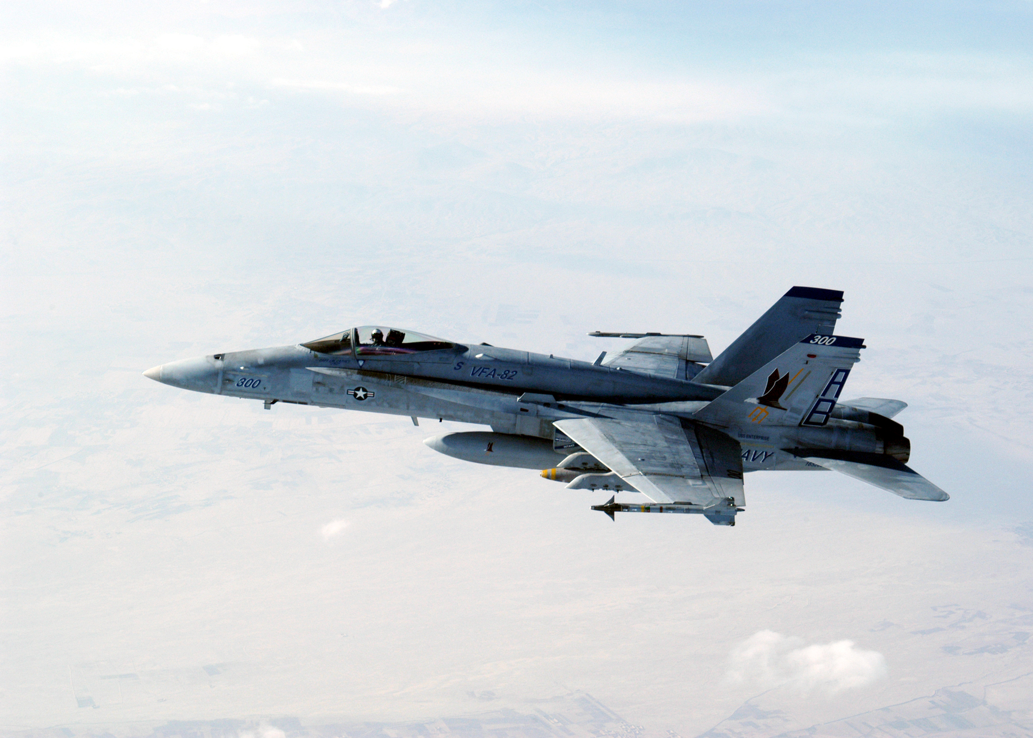 самолет, военный, самолеты, транспортные средства, F- 18 Hornet, реактивный самолет, AIM - 9 - обои на рабочий стол