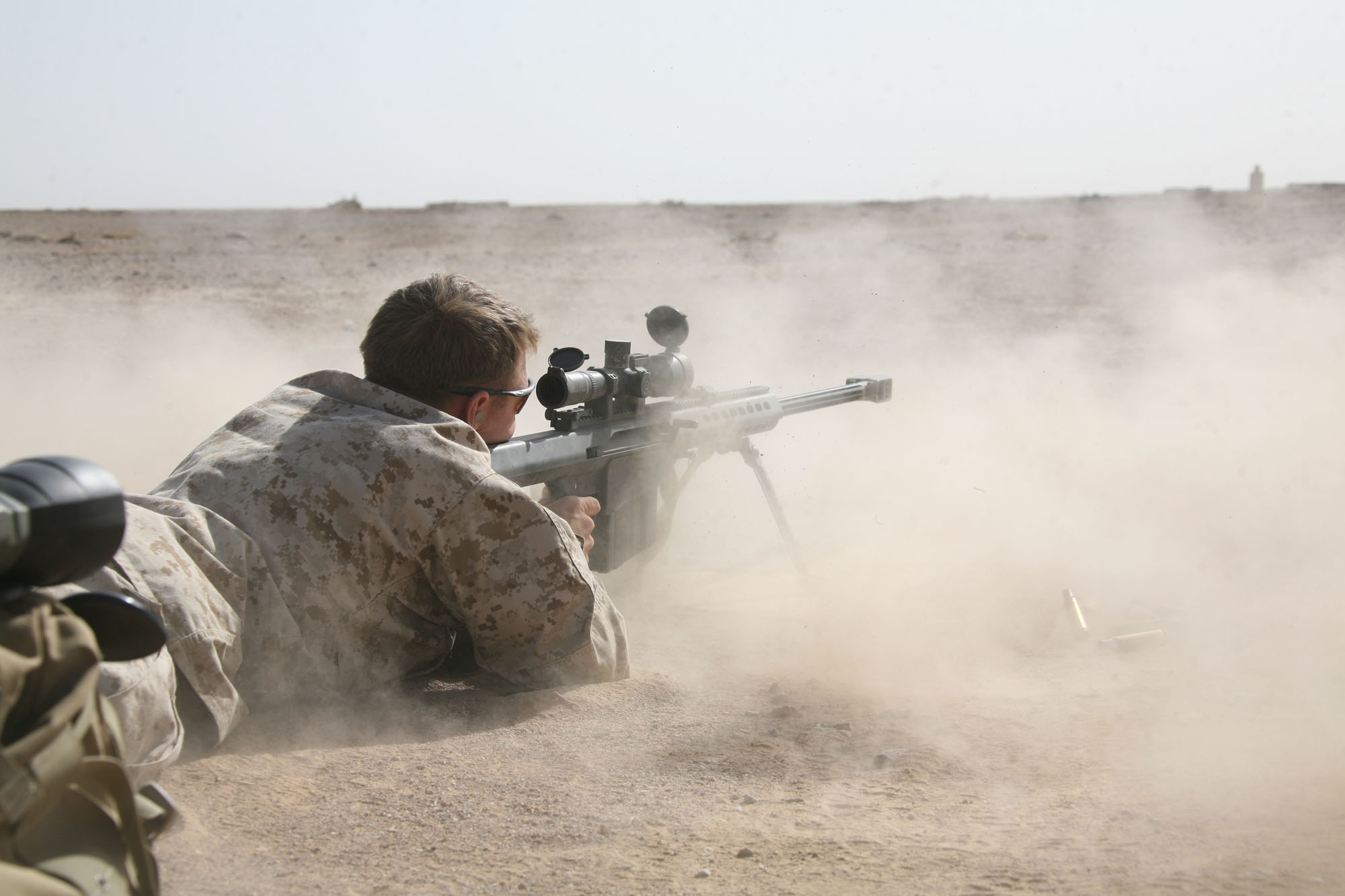 Снайперы секунду назад. Винтовка Барретт Афганистан. Снайпер стреляет. Снайперский выстрел. Стрельба снайпера.