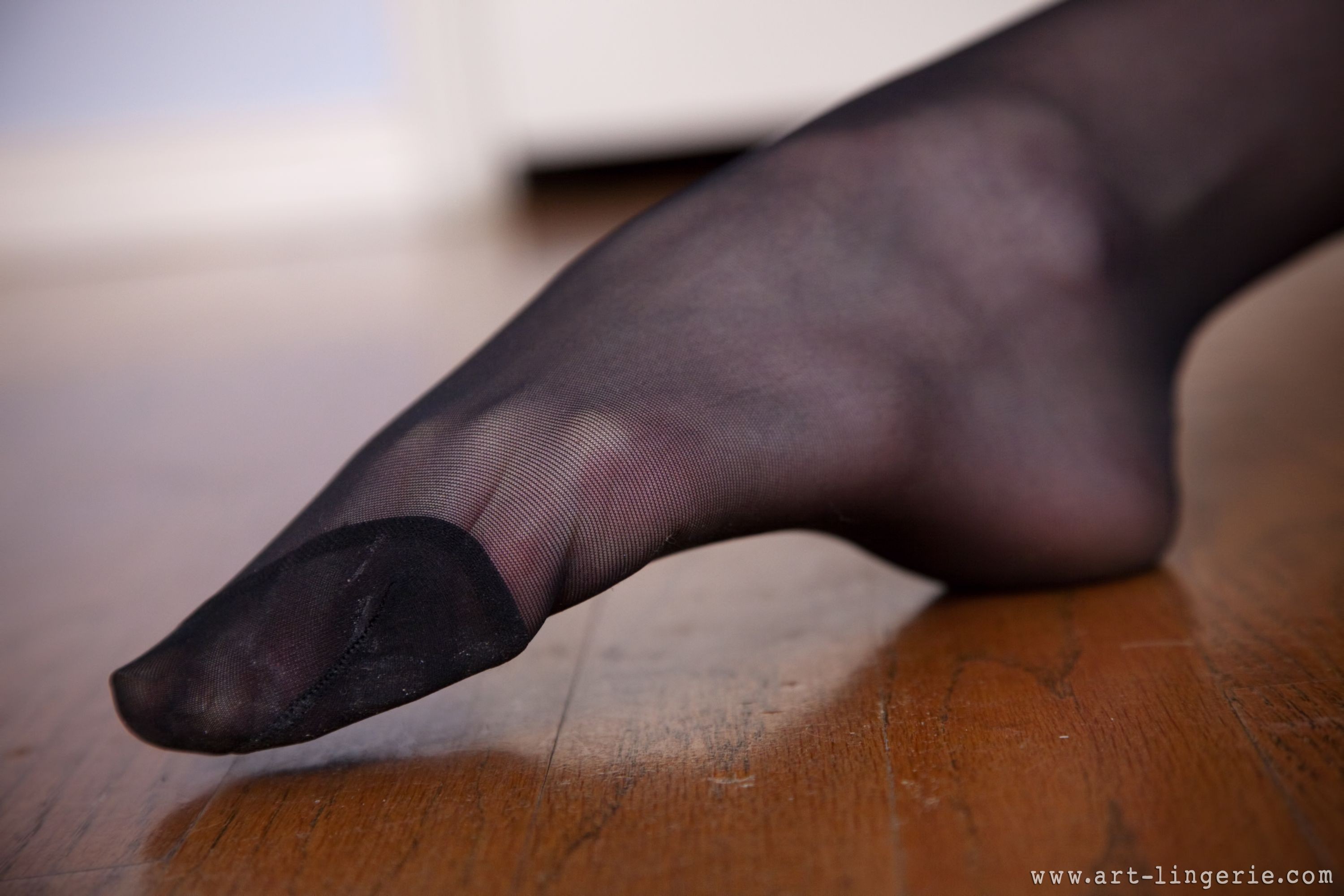 Эрин Браун feet nylon