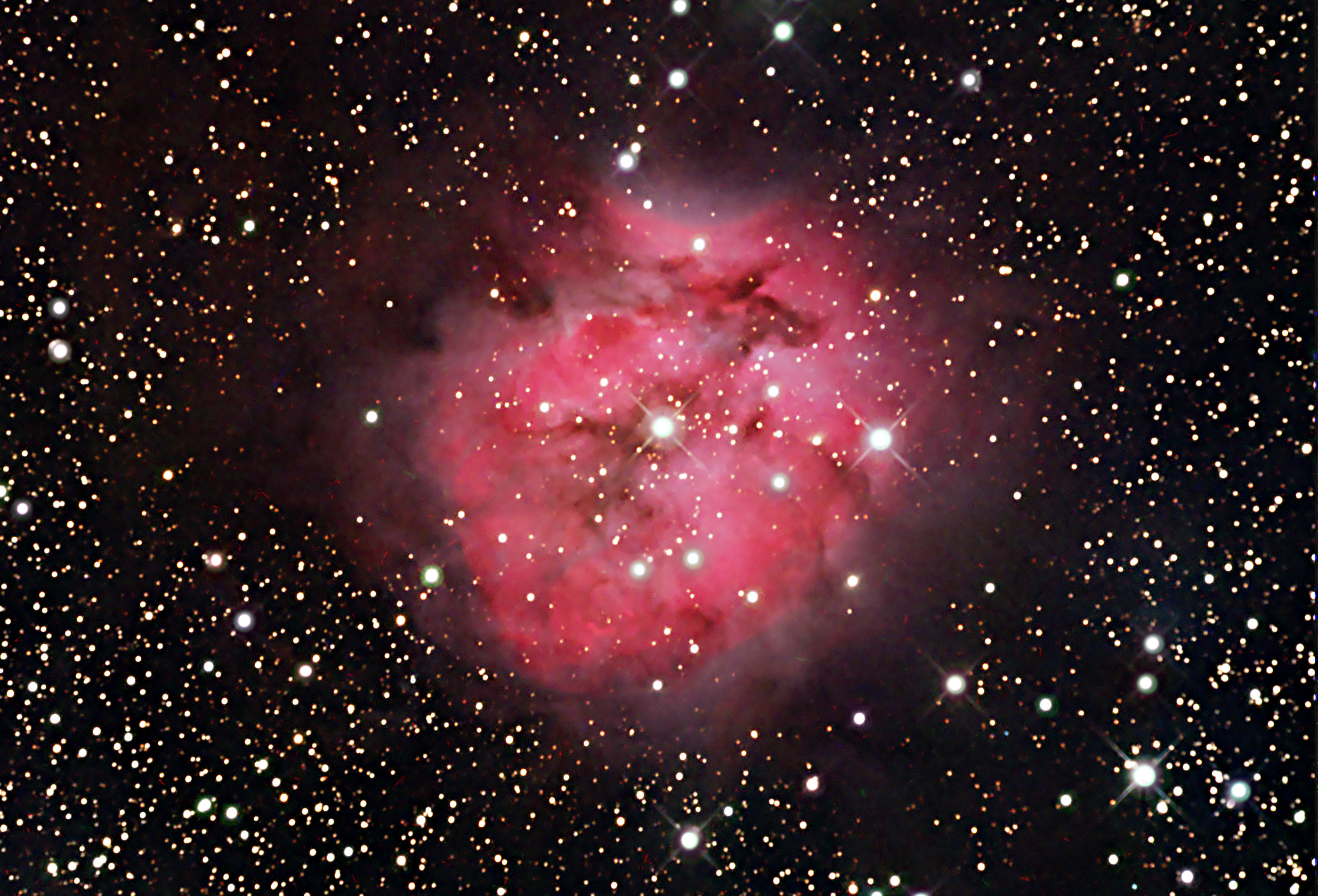 Космос показать видео. NGC 281 туманность Пэкмен. Туманность NGC 7293. Туманность Abell 31. Туманность красный квадрат.