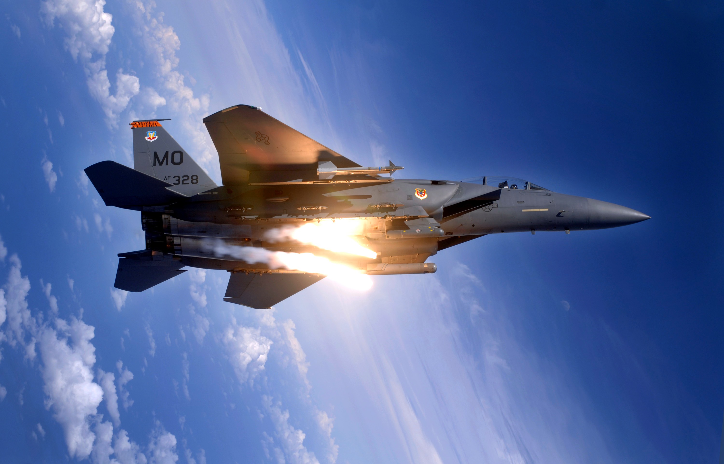 Истребитель фото. Истребитель Джет Файтер. F-15e Strike Eagle. F-22 Eagle. F-15 Desert Storm.