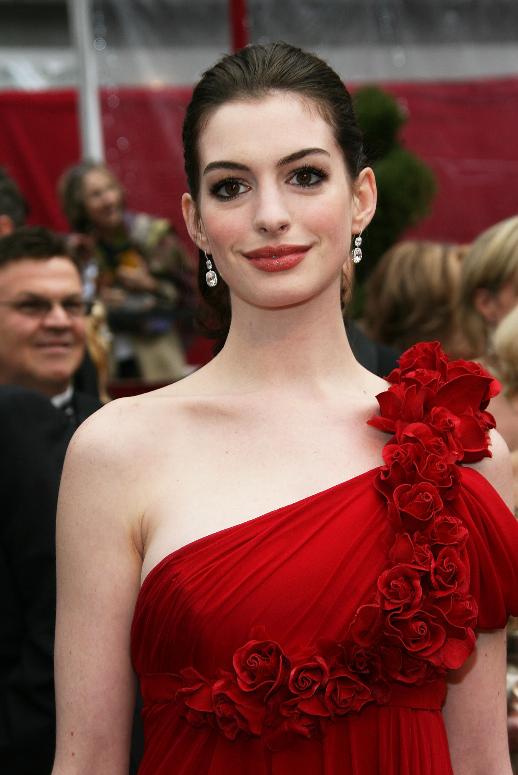Американская актриса с большой. Энн Хэтэуэй. Anne Hathaway 2008. Актриса Энн Хэтэуэй. Энн Хэтэуэй глаза.