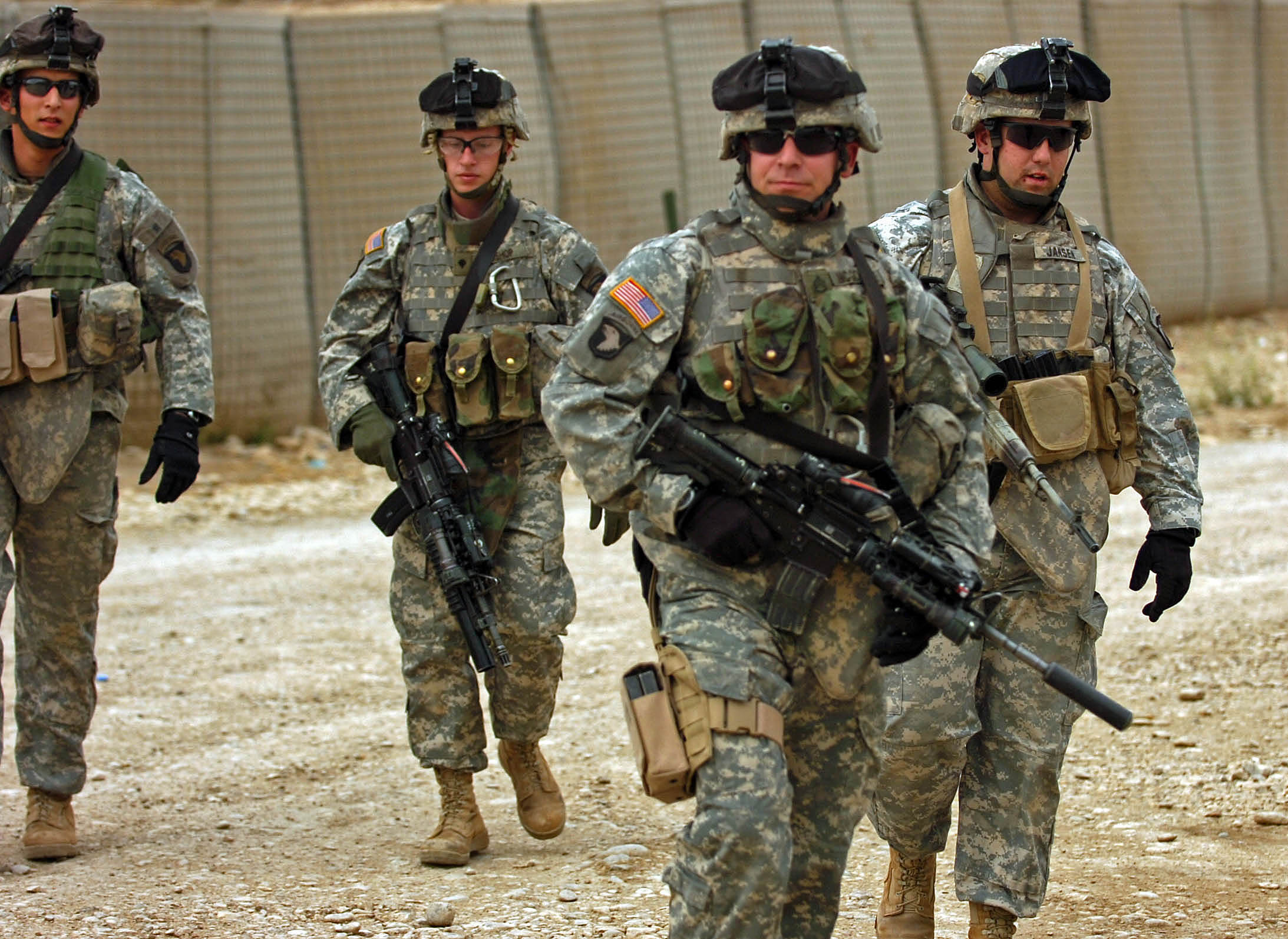 война, пистолеты, армия, военный, солдат, люди, Армия США, M4 - обои на рабочий стол
