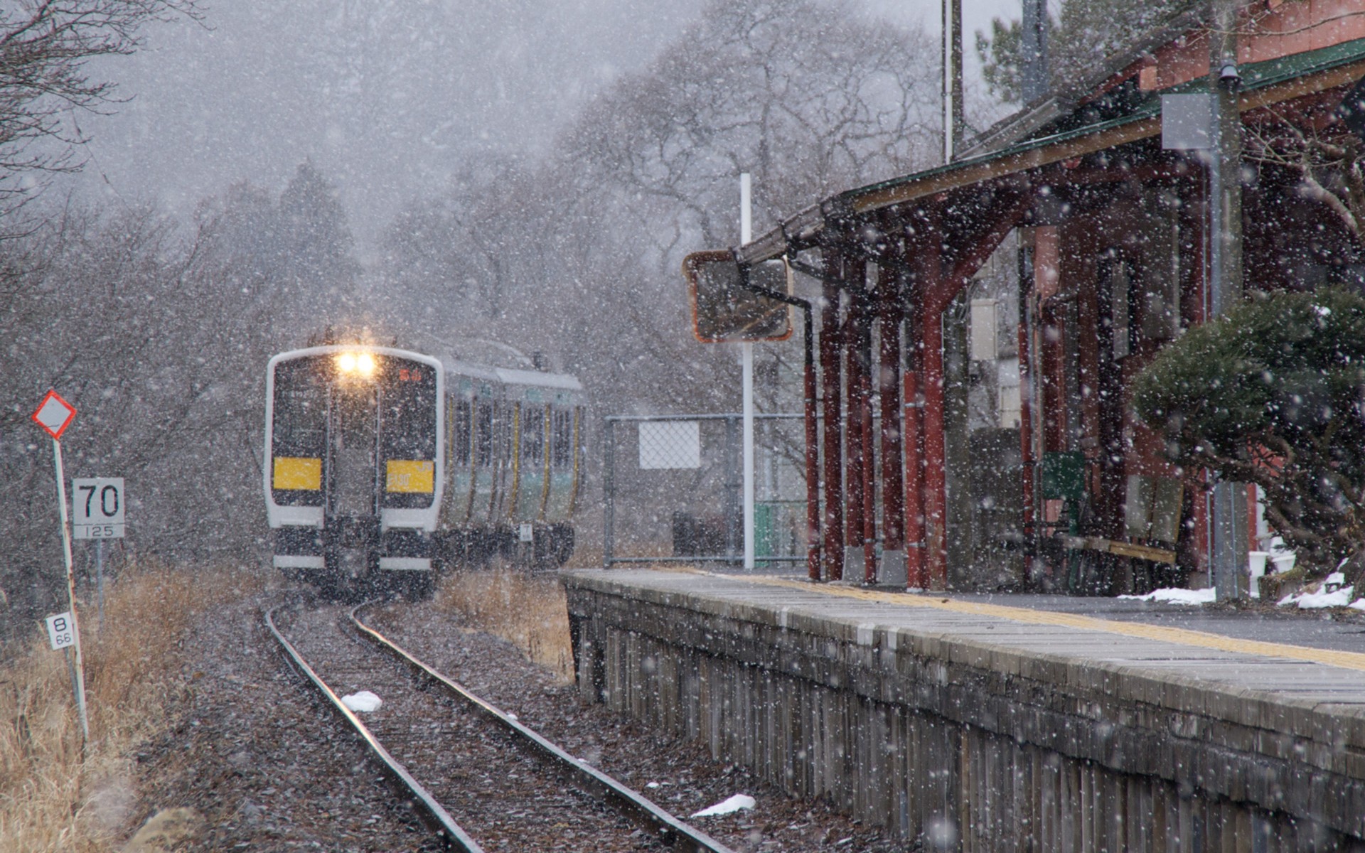 Япония, снег, поезда, Фукусима - обои на рабочий стол
