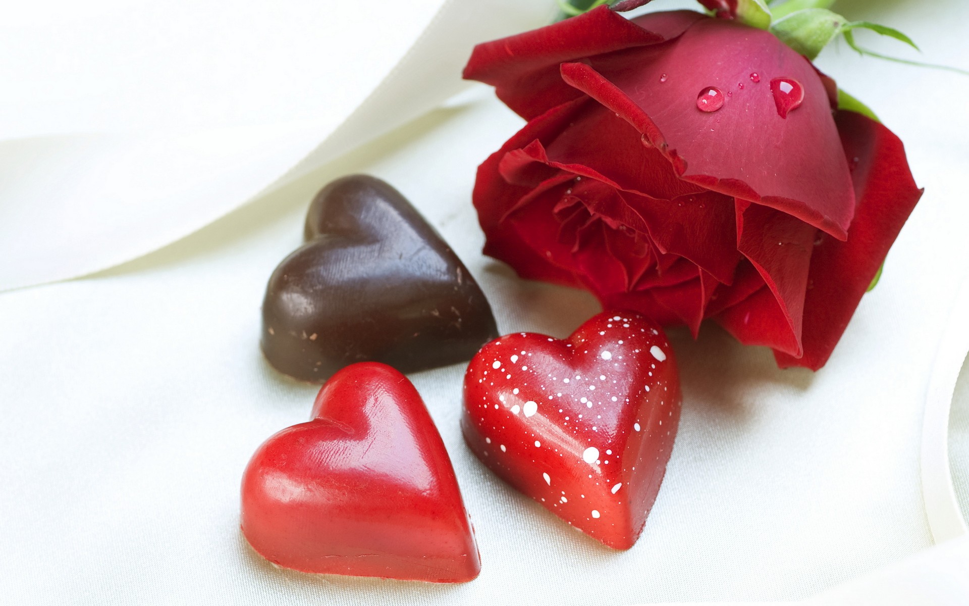 День Святого Валентина, розы - обои на рабочий стол