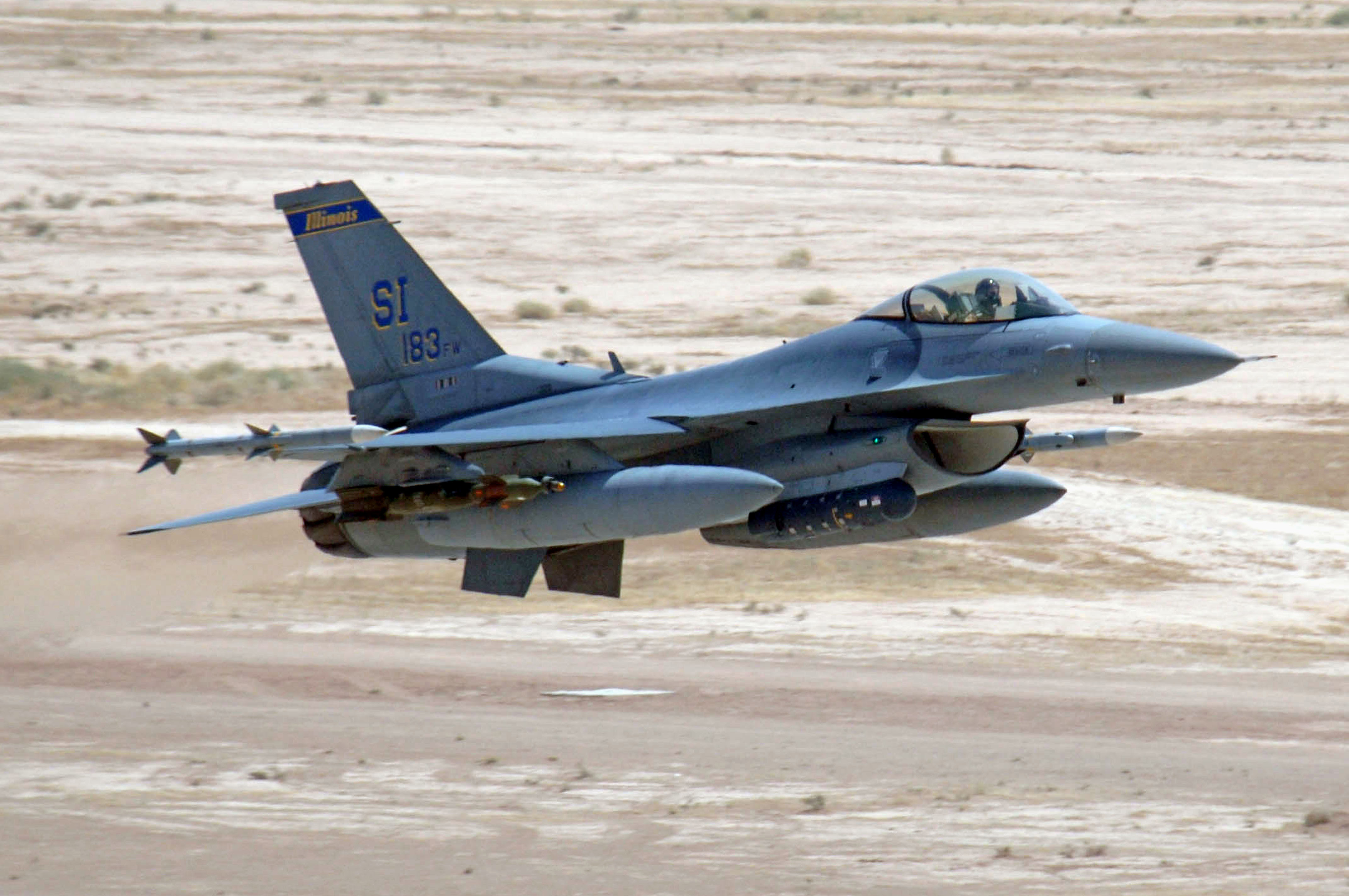 самолет, военный, полет, F- 16 Fighting Falcon - обои на рабочий стол