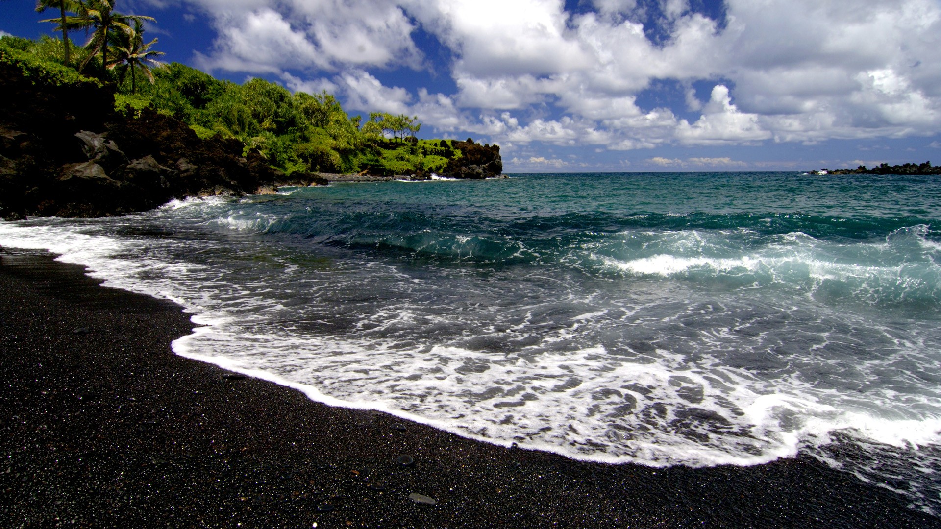 волны, Гавайи, черный песок, пляжи - обои на рабочий стол
