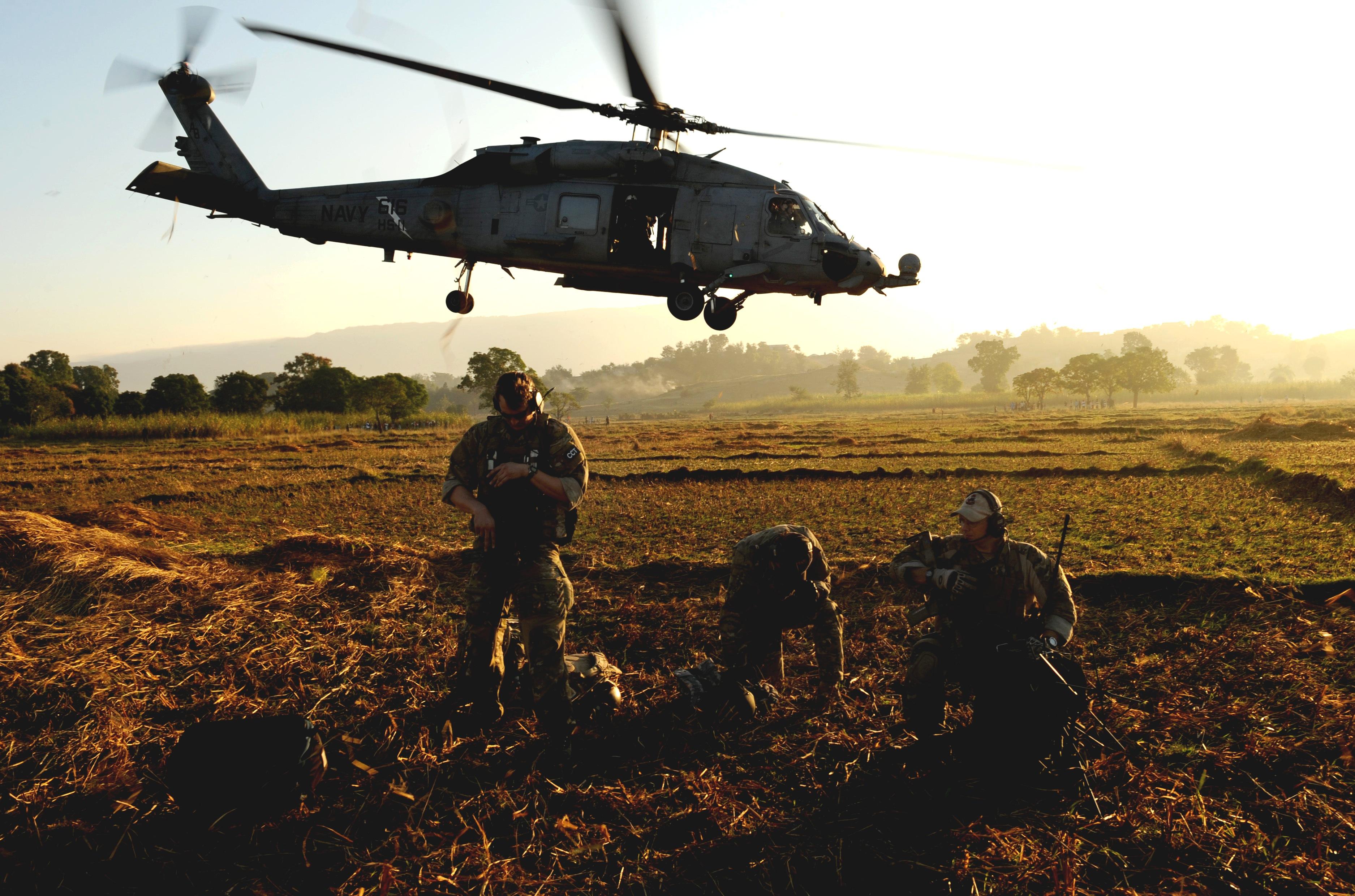 солдаты, самолет, армия, военный, вертолеты, транспортные средства, UH - 60 Black Hawk - обои на рабочий стол