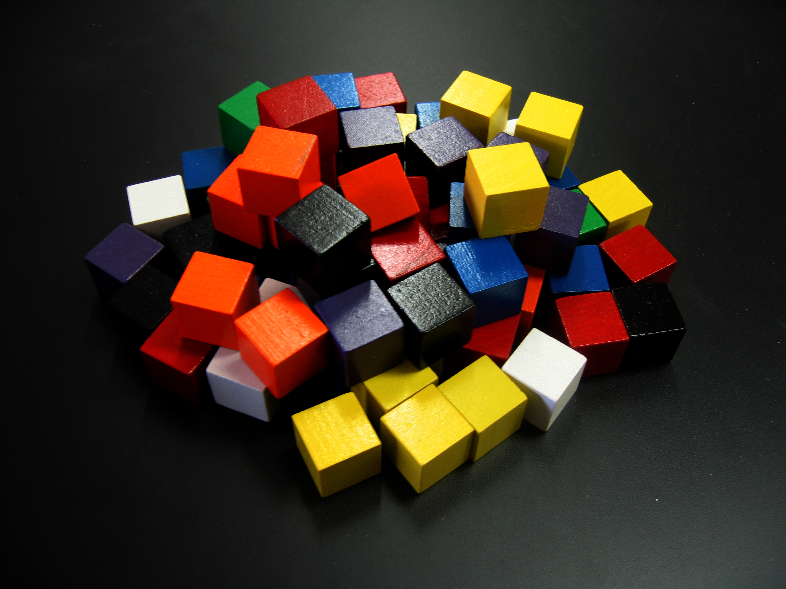 Кубики. Разноцветные кубики. Яркий кубик. 3д кубик. Разноцветные Кубы.