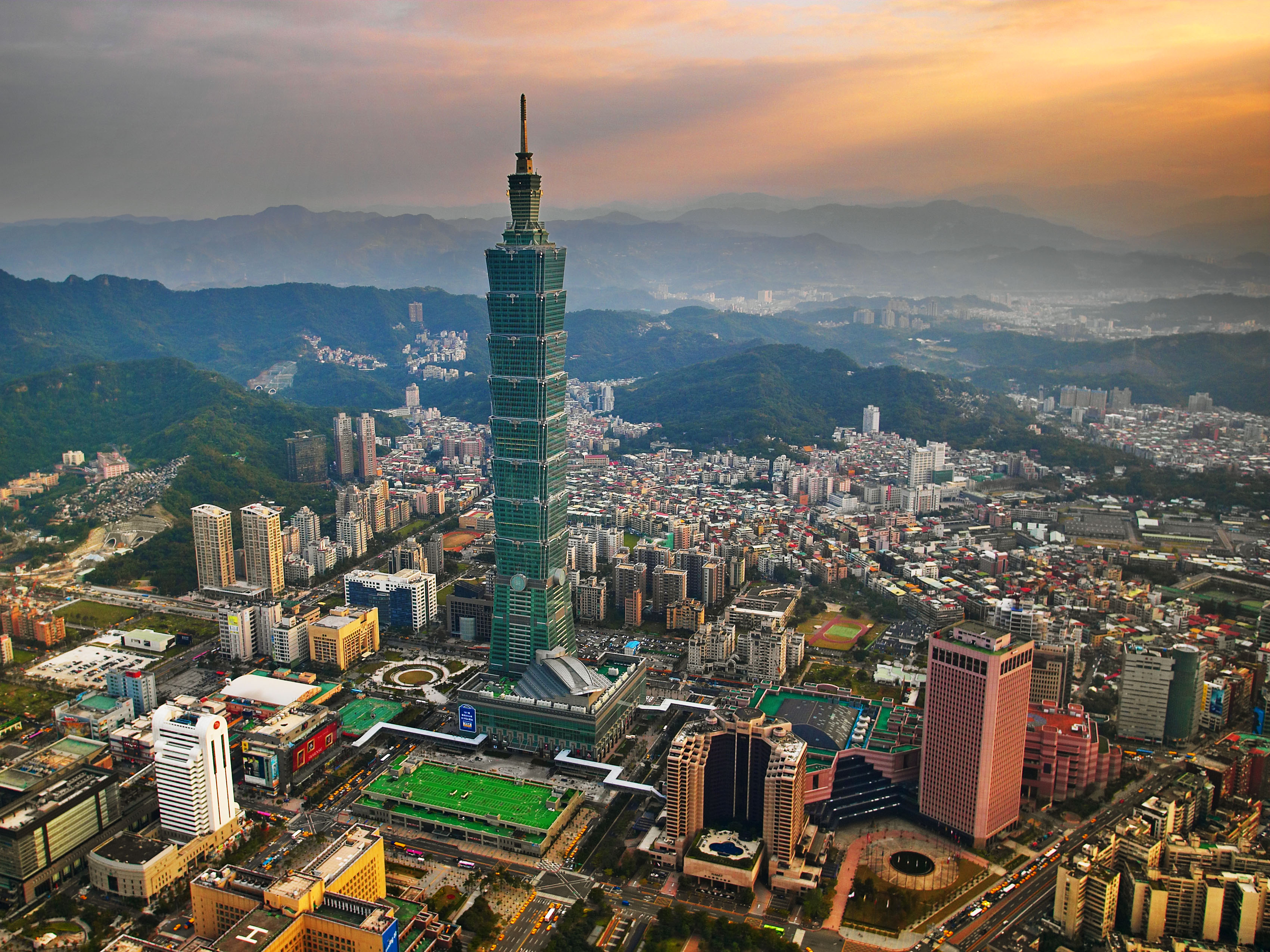 Район тайваня. Тайбэй Тайвань. Taipei 101 в Тайбэе, Тайвань. Тайбэй 101 китайская Республика. Небоскреб Тайбэй 101.