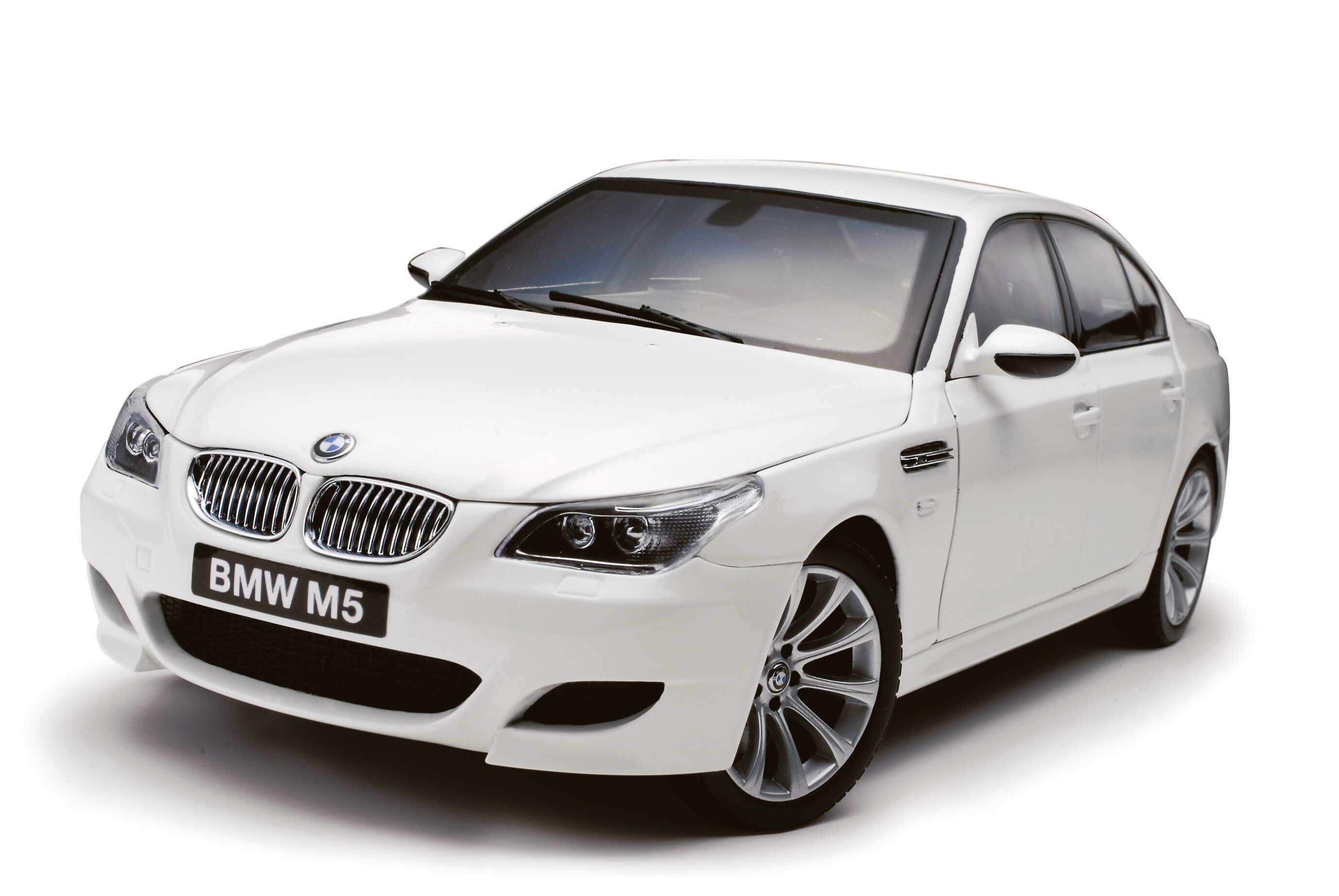 БМВ, белый, автомобили, корзина, транспортные средства, BMW M5, BMW 5 серии, BMW E60, немецкие автомобили - обои на рабочий стол