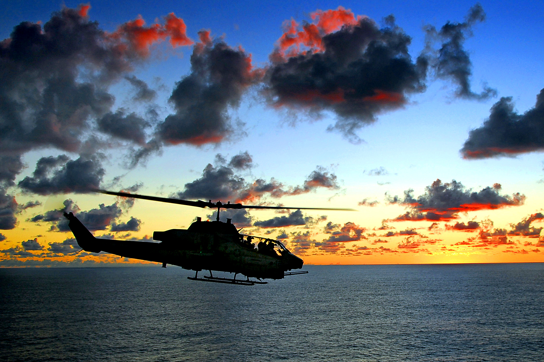 закат, вертолеты, транспортные средства - обои на рабочий стол