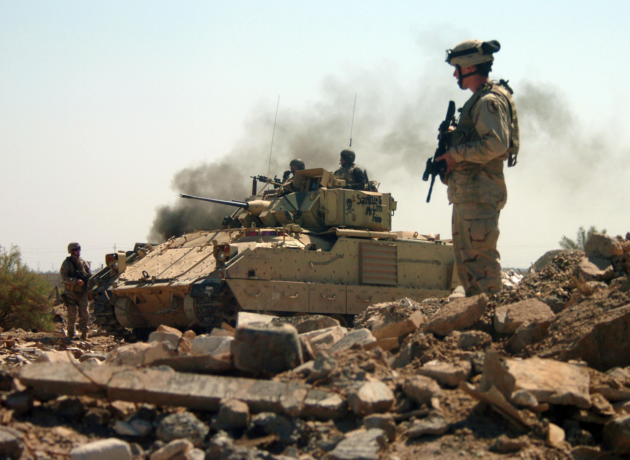 солдаты, Армия США, Брэдли боевая машина - обои на рабочий стол