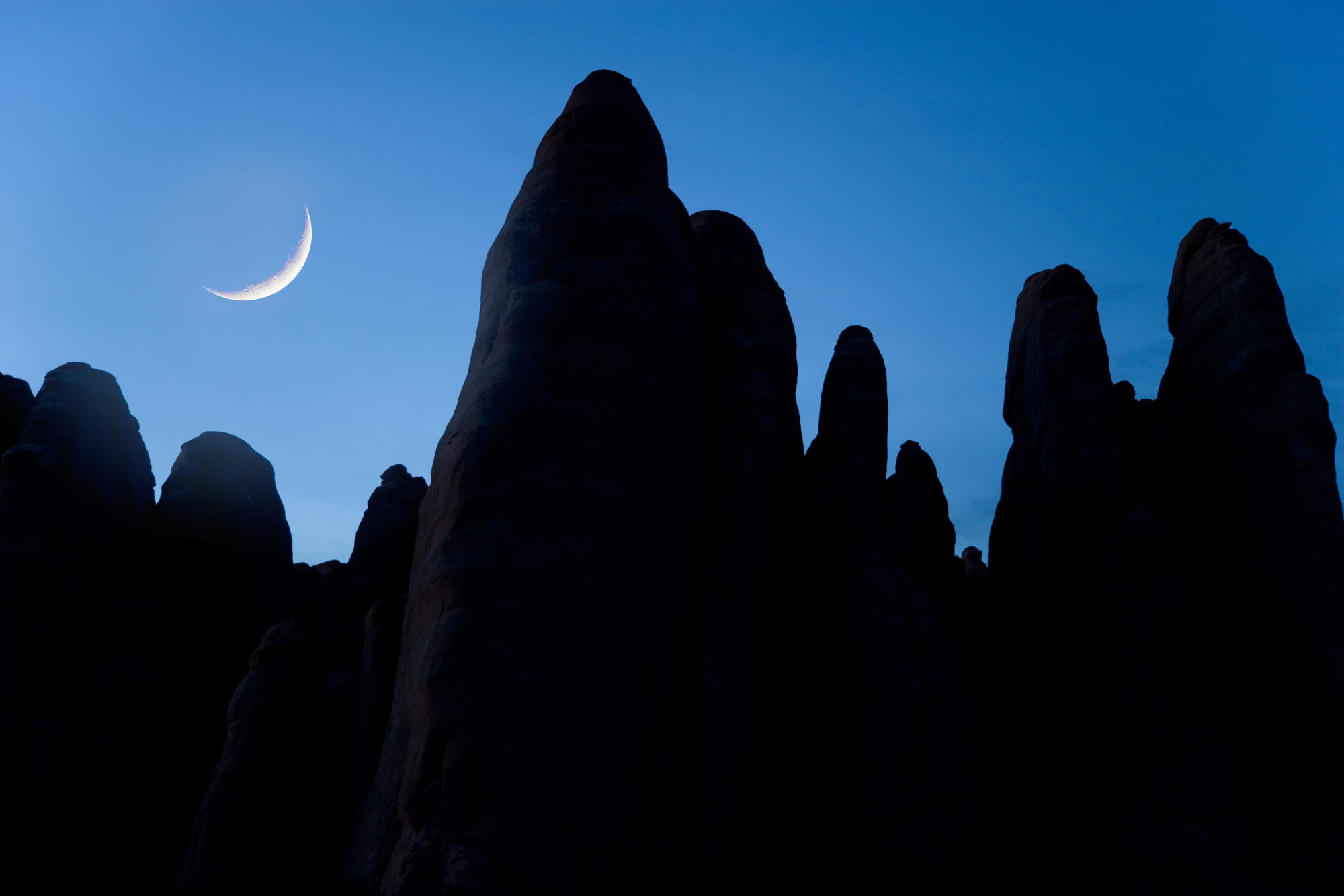 горы, ночь, Луна, Национальный парк Арки, Юта, скальные образования - обои на рабочий стол